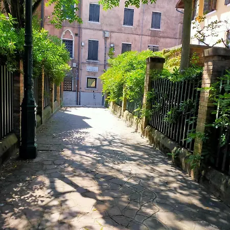 Biennale Near San Marco 威尼斯