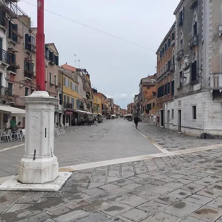 Biennale Near San Marco Daire *